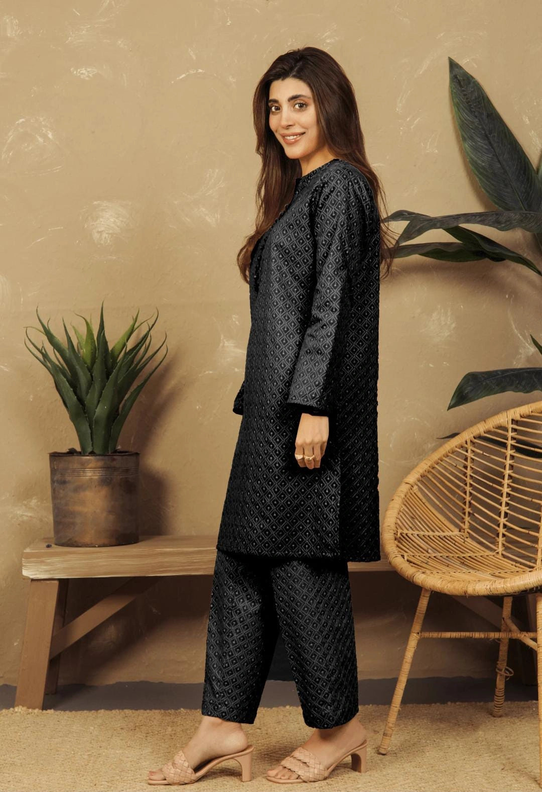 Black Unstitched Chikankari 2-pcs Suit for Women| Classic Embroidery NT-WU6