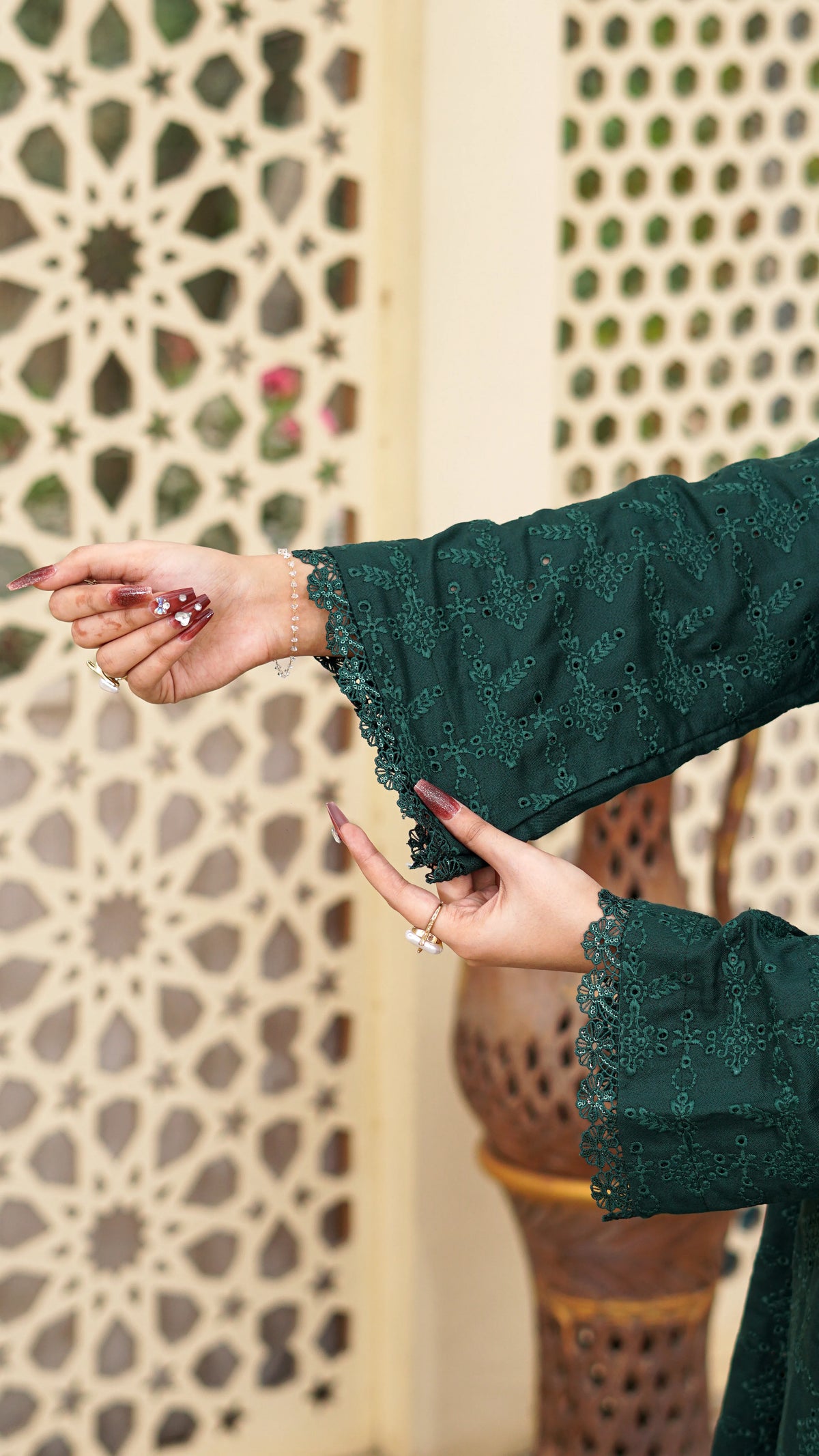 Zamurrad – Premium Embroidered Stitched Dhanak 3 Piece Suit | The Festive Pret