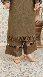 Khizan – Premium Embroidered Stitched Dhanak 3 Piece Suit | The Festive Pret